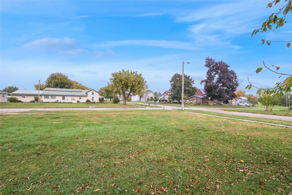 808 9th Avenue Belle Plaine IA 52208