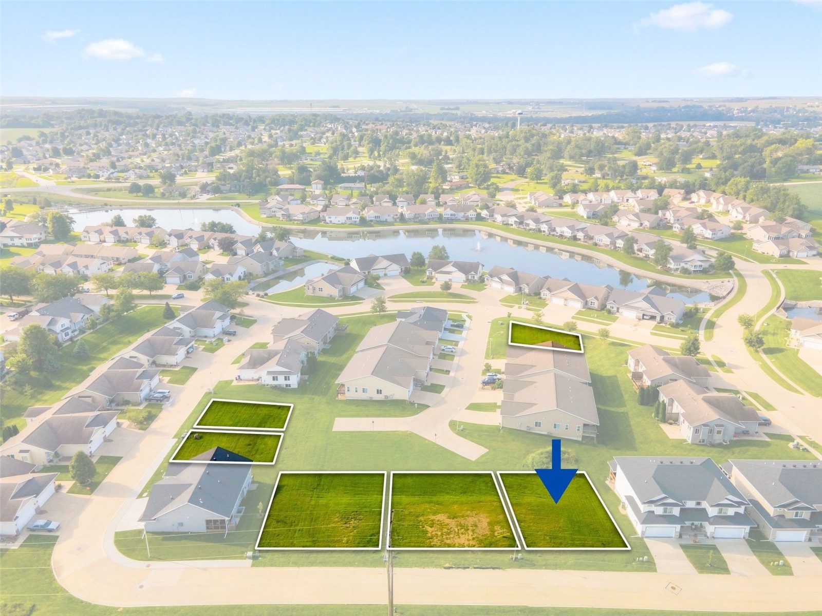 7064/7066 Waterview Drive SW Cedar Rapids IA 52404