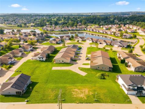 7064/7066 Waterview Drive SW Cedar Rapids IA 52404