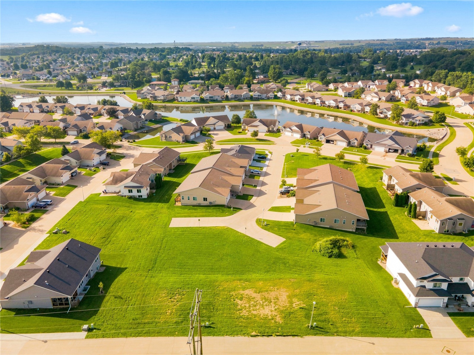 7064/7066 Waterview Drive SW Cedar Rapids IA 52404