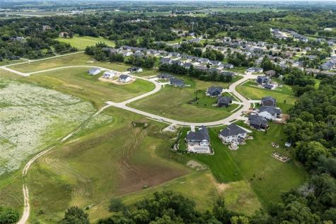 3674 Mclain Way Hiawatha IA 52233