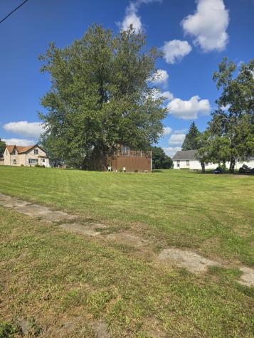 307/311 Webster Wyoming IA 52362