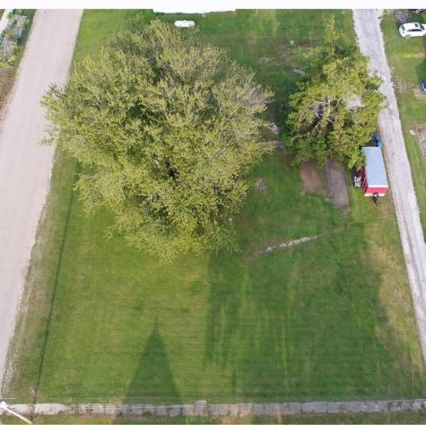 307/311 W Webster W Wyoming IA 52362
