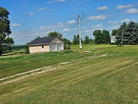7578 11th Avenue Drive Belle Plaine IA 52208