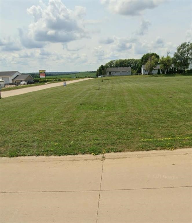 829 Main Street S Center Point IA 52213