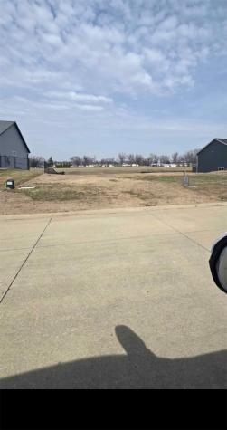 420 Dutch Drive Robins IA 52328