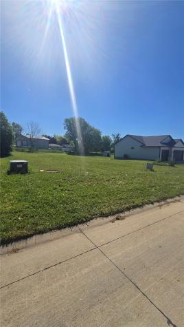 820 Rogers Ln Lot #12 Center Point IA 52213