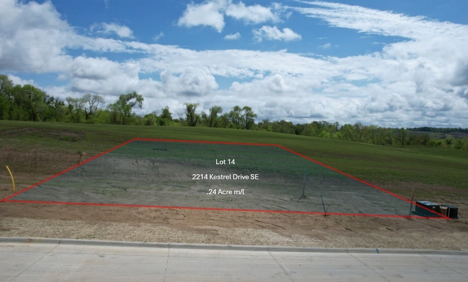 2214 Kestrel Drive SE Cedar Rapids IA 52403