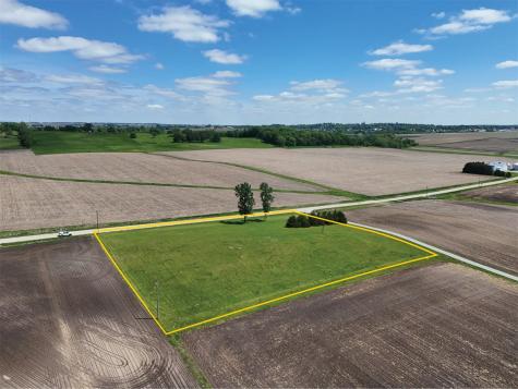 898 Henik Road Mt Vernon IA 52314