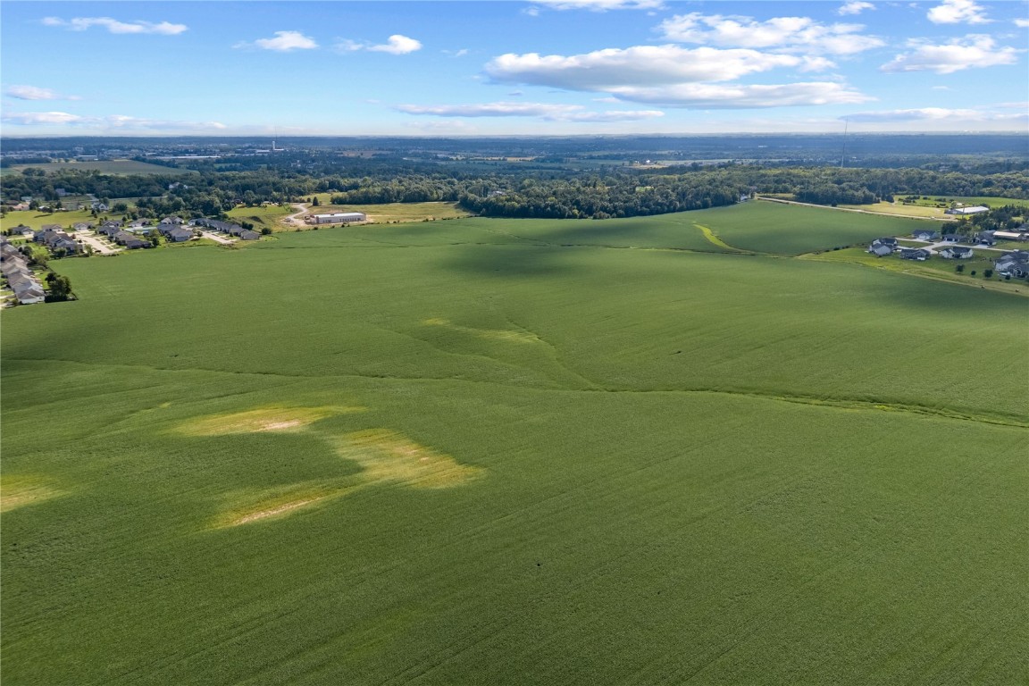 8.98 Acres M/l N Center Point Road Robins IA 52328