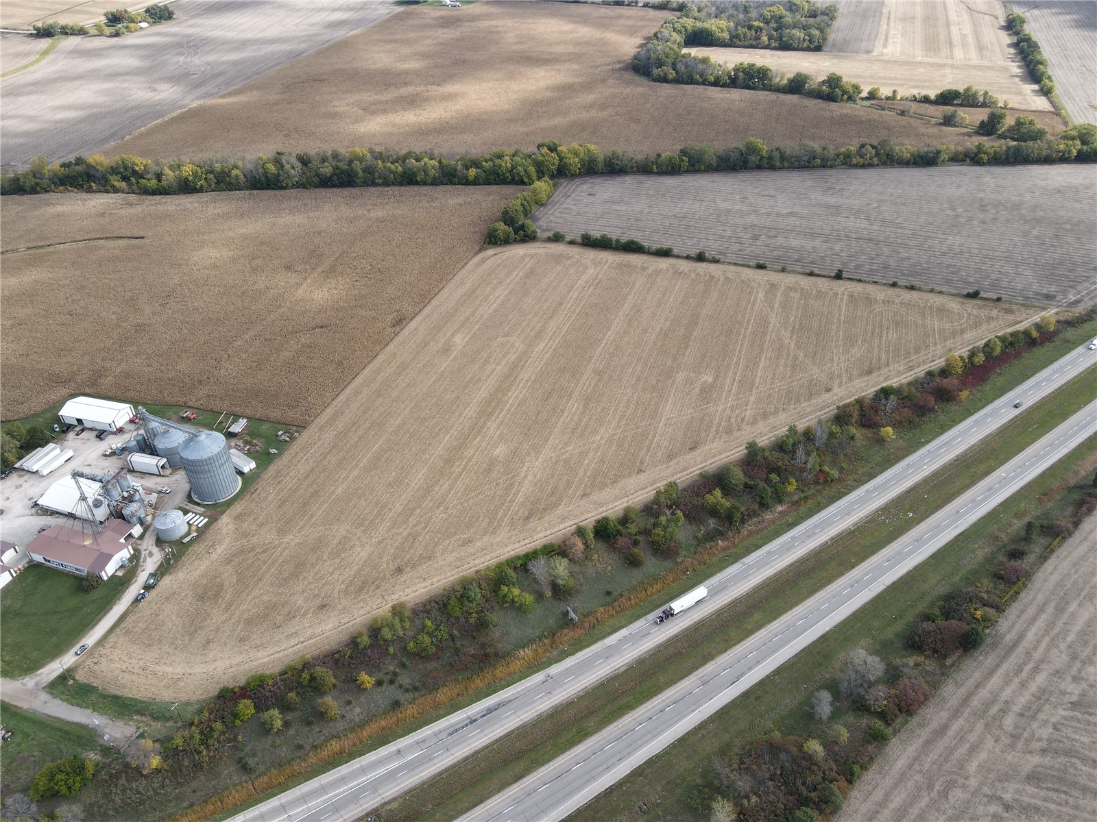 Grain Lane Center Point IA 52213