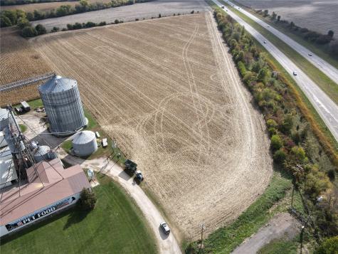 Grain Lane Center Point IA 52213