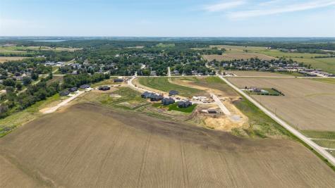 135 Pleasant Hill Drive NW Swisher IA 52338