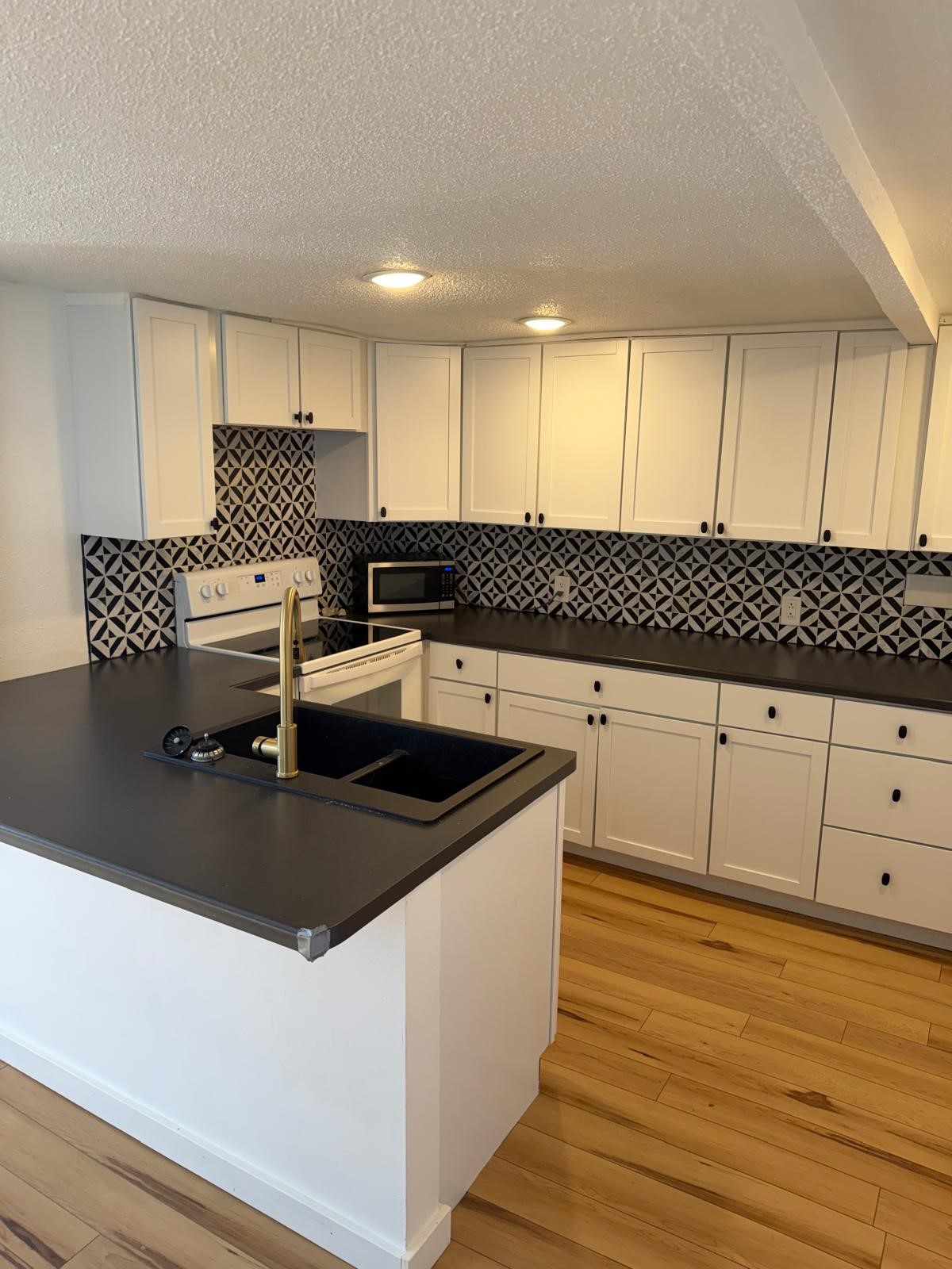 505 4th Street Delhi IA 52223