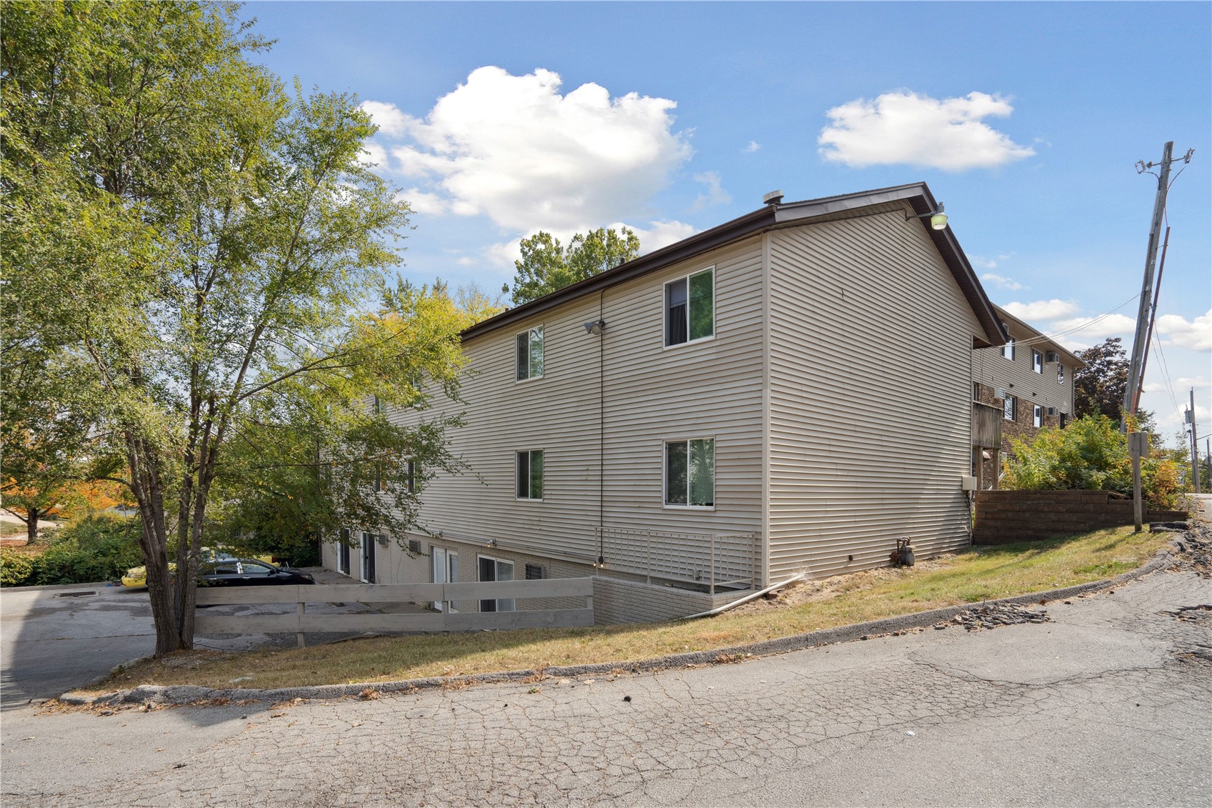 732,736,740 Michael Street Iowa City IA 52246