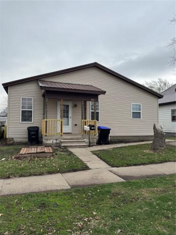907 6TH Avenue Belle Plaine IA 52208