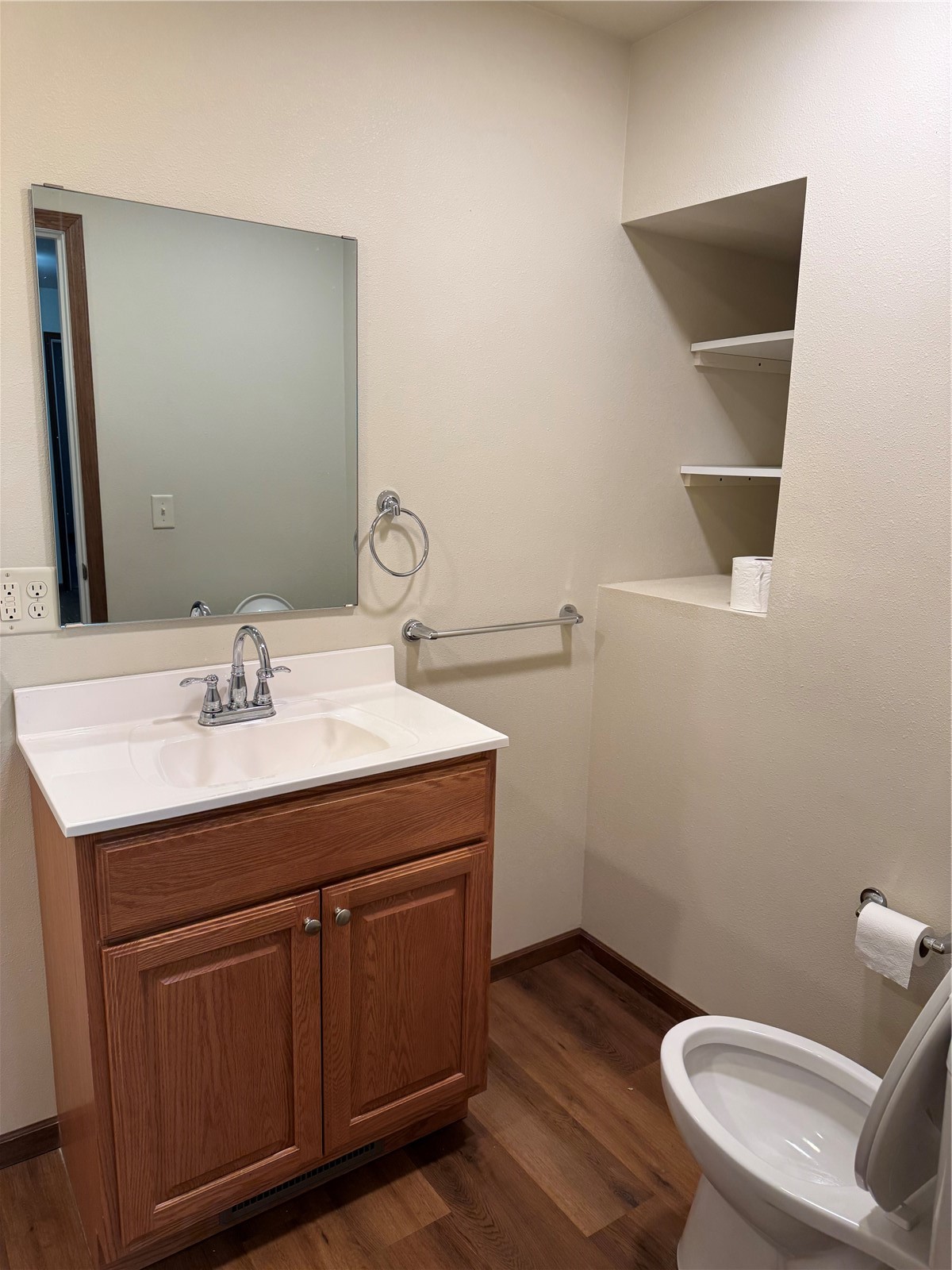 907 6th Avenue Belle Plaine IA 52208