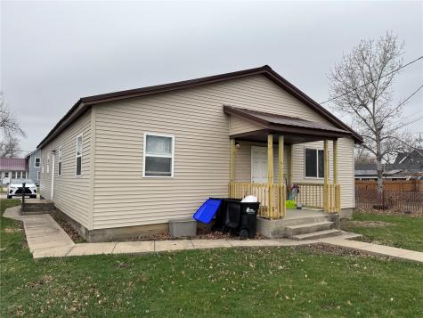 907 6th Avenue Belle Plaine IA 52208