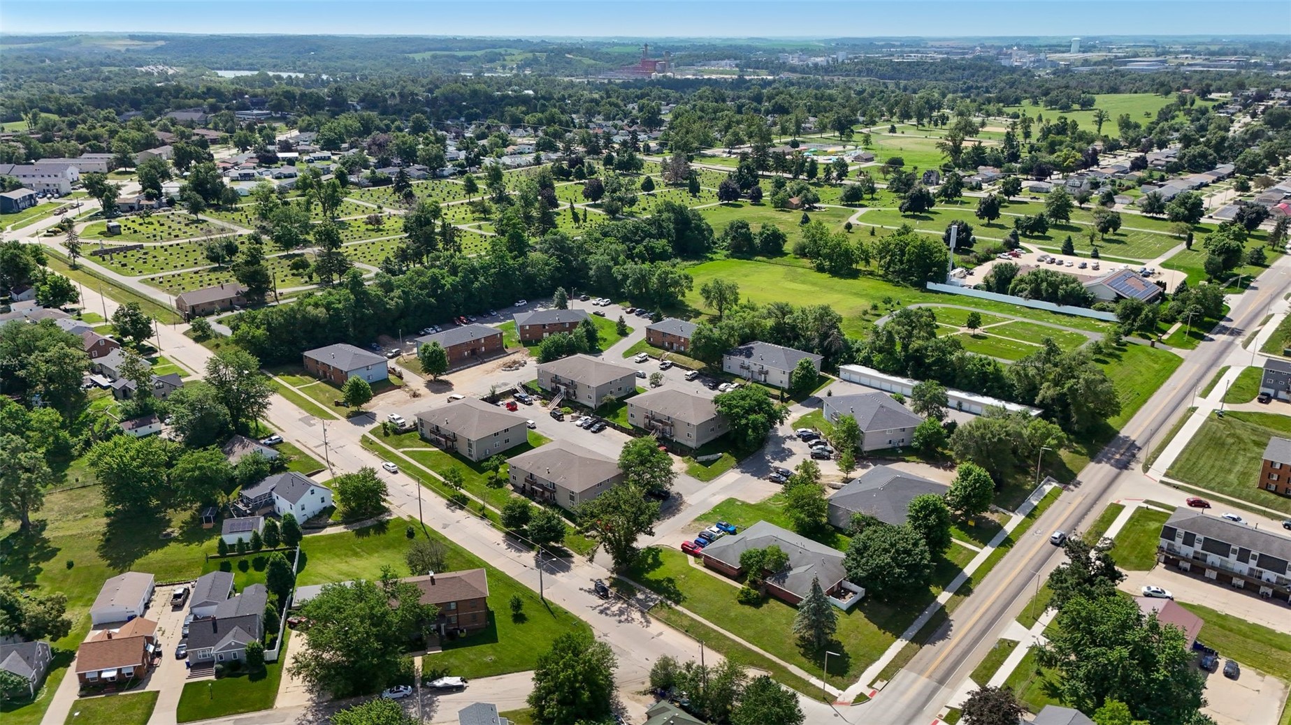 16 Aossey Lane SW Cedar Rapids IA 52404