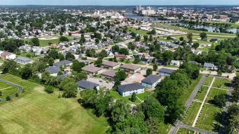 16 Aossey Lane SW Cedar Rapids IA 52404