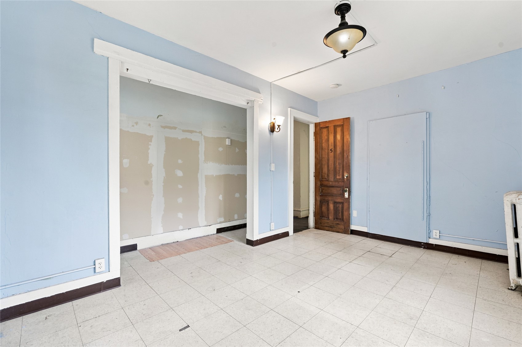 935 E College Street Iowa City IA 52240