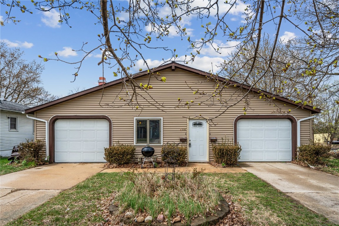 Anamosa IA, 608 S Garnavillo Street