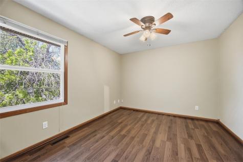 350 & 352 3rd Avenue Marion IA 52302