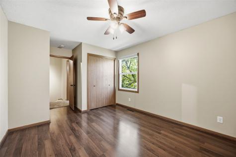 350 & 352 3rd Avenue Marion IA 52302