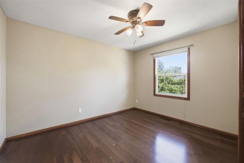 350 & 352 3rd Avenue Marion IA 52302