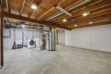 350 & 352 3rd Avenue Marion IA 52302
