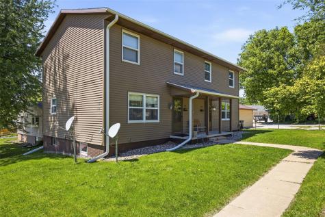 350 & 352 3rd Avenue Marion IA 52302