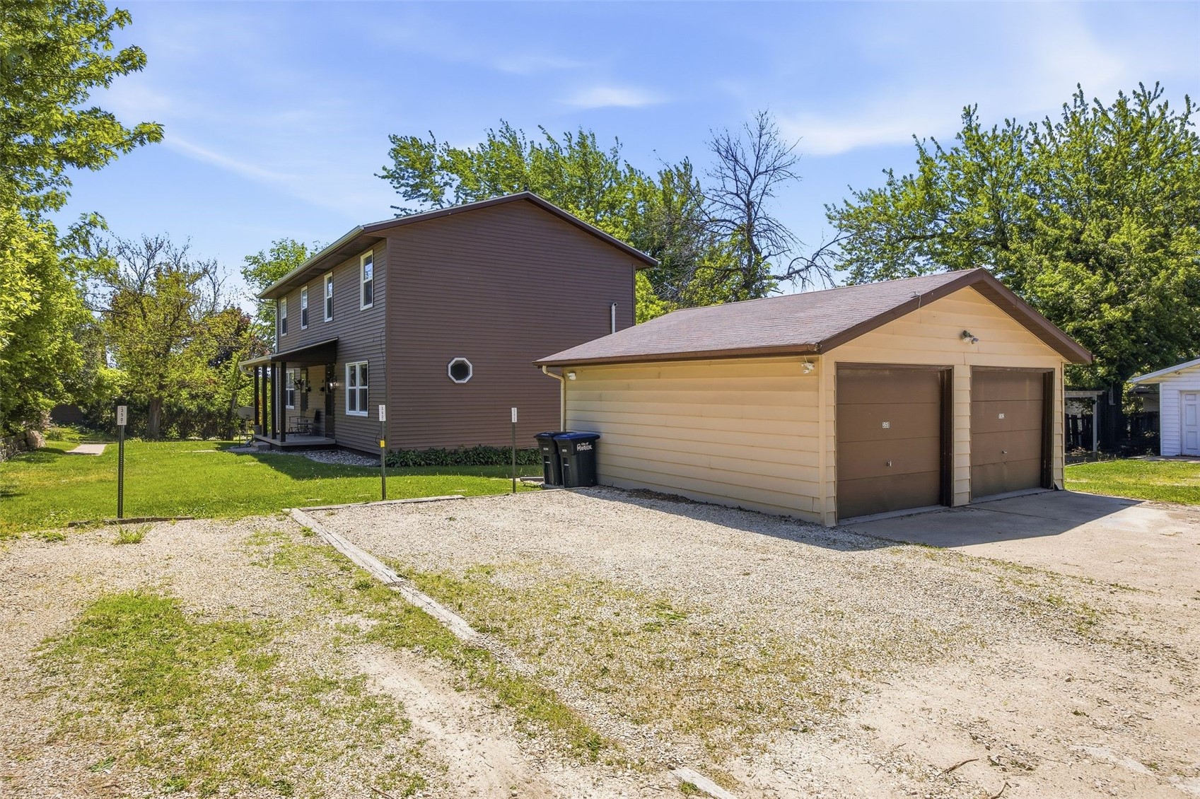 350 & 352 3rd Avenue Marion IA 52302