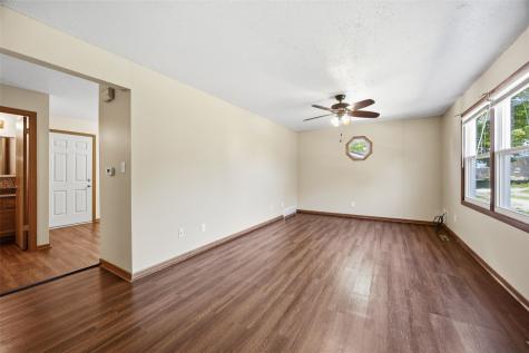 350 & 352 3rd Avenue Marion IA 52302
