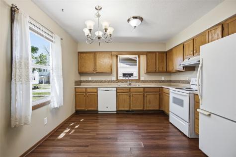350 & 352 3rd Avenue Marion IA 52302
