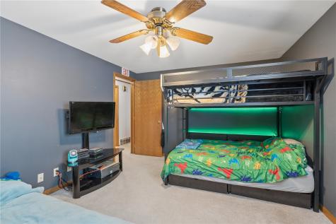 409 S 7th Avenue Iowa City IA 52245