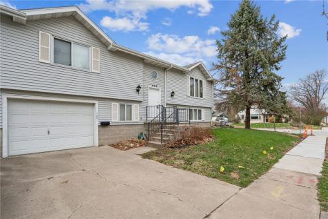 409 S 7th Avenue Iowa City IA 52245