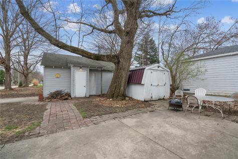 409 S 7th Avenue Iowa City IA 52245