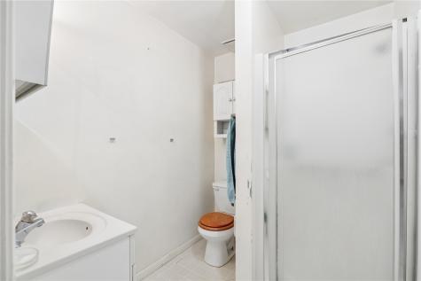 409 S 7th Avenue Iowa City IA 52245