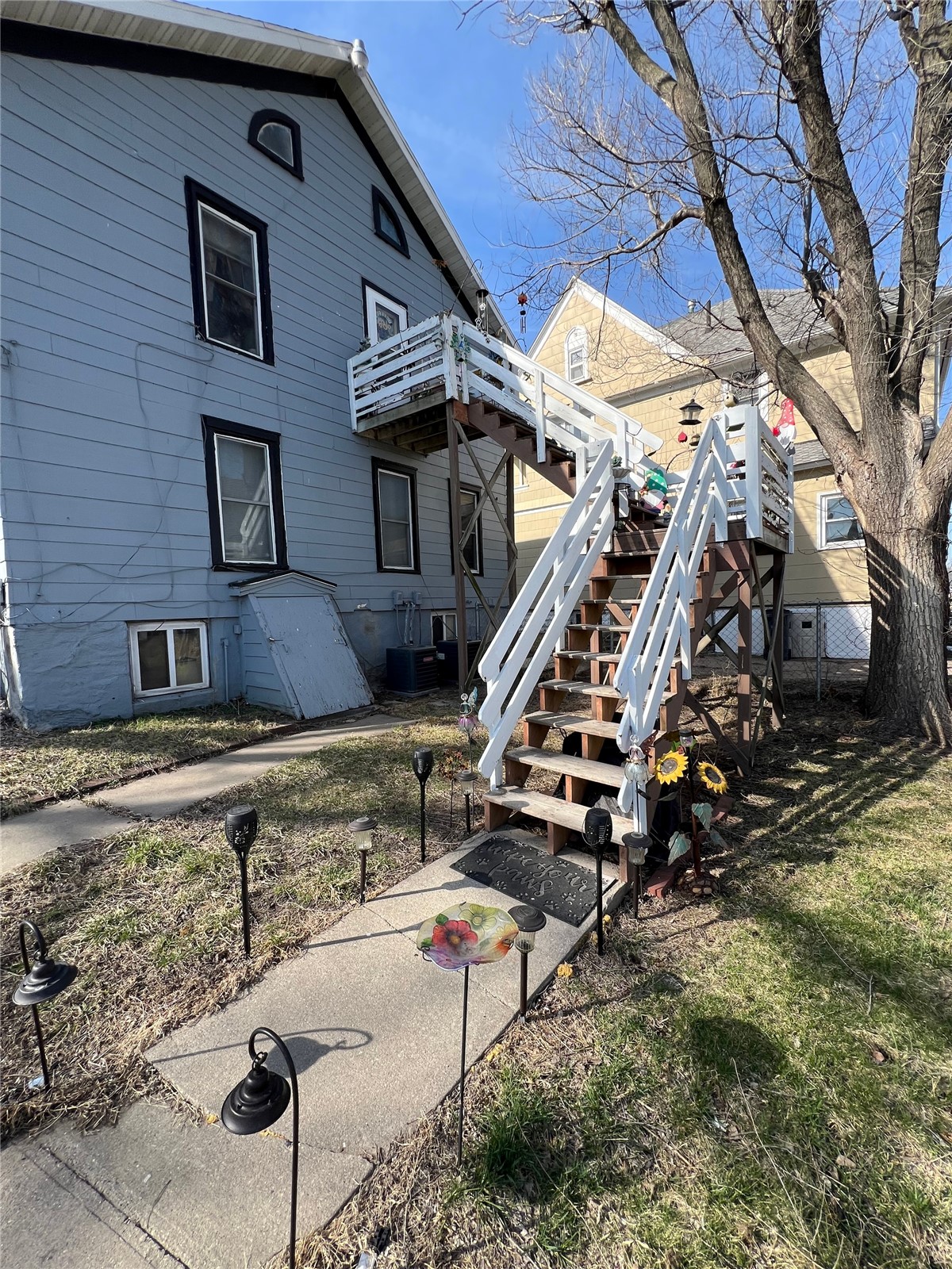 366 7th Avenue SW Cedar Rapids IA 52404