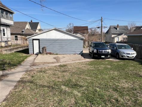 366 7th Avenue SW Cedar Rapids IA 52404