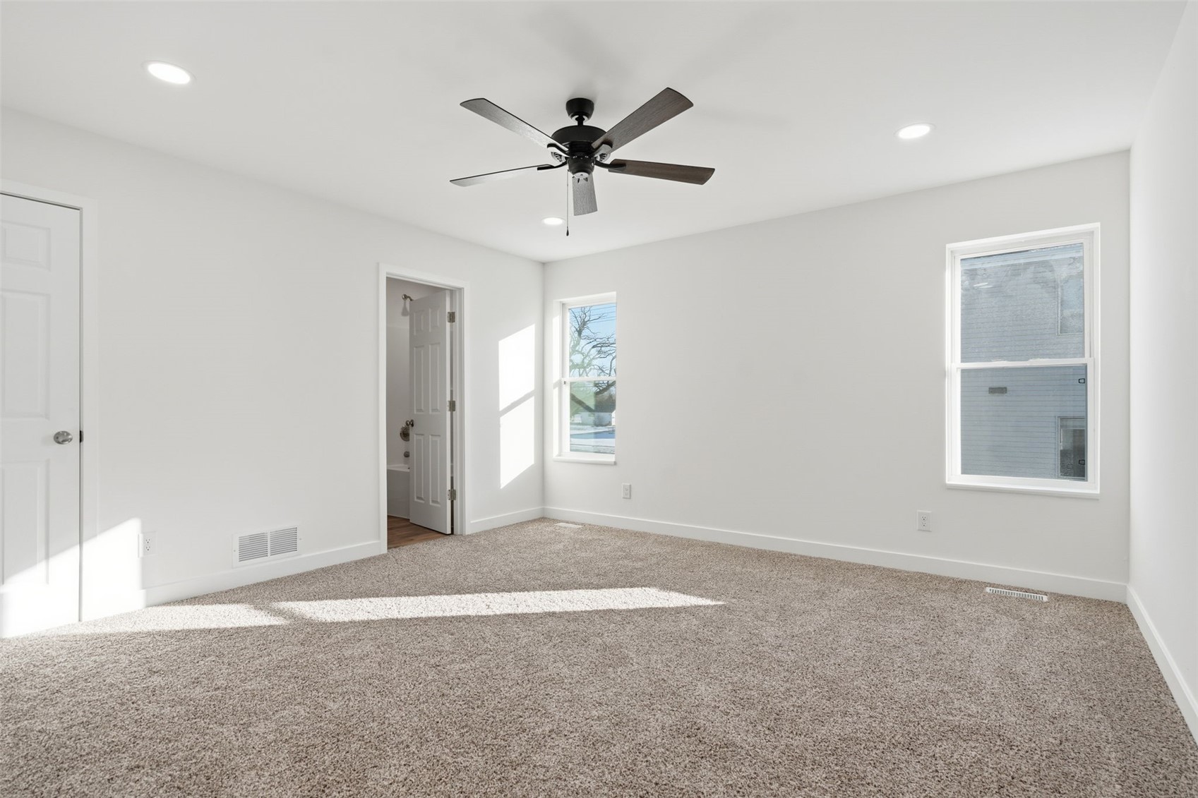 225 Clymer Road Hiawatha IA 52233
