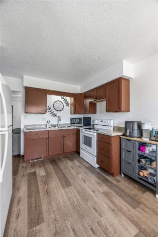 410/412 9th Avenue Clarence IA 52216
