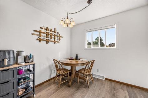 410/412 9th Avenue Clarence IA 52216