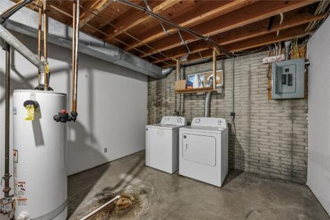 410/412 9th Avenue Clarence IA 52216