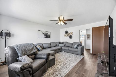 410/412 9th Avenue Clarence IA 52216