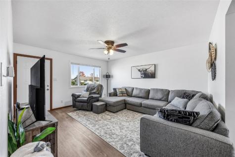 410/412 9th Avenue Clarence IA 52216