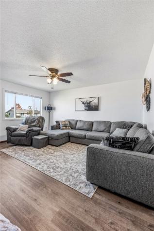 410/412 9th Avenue Clarence IA 52216