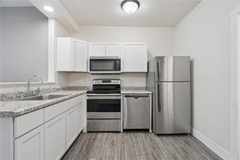 702 9th Street SW Cedar Rapids IA 52404