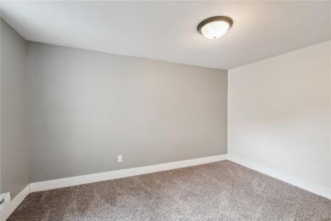 702 9th Street SW Cedar Rapids IA 52404
