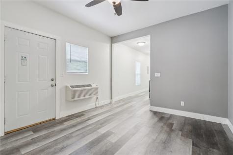 702 9th Street SW Cedar Rapids IA 52404